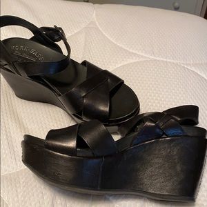 Kork-Ease platform sandals. Excellent condition.